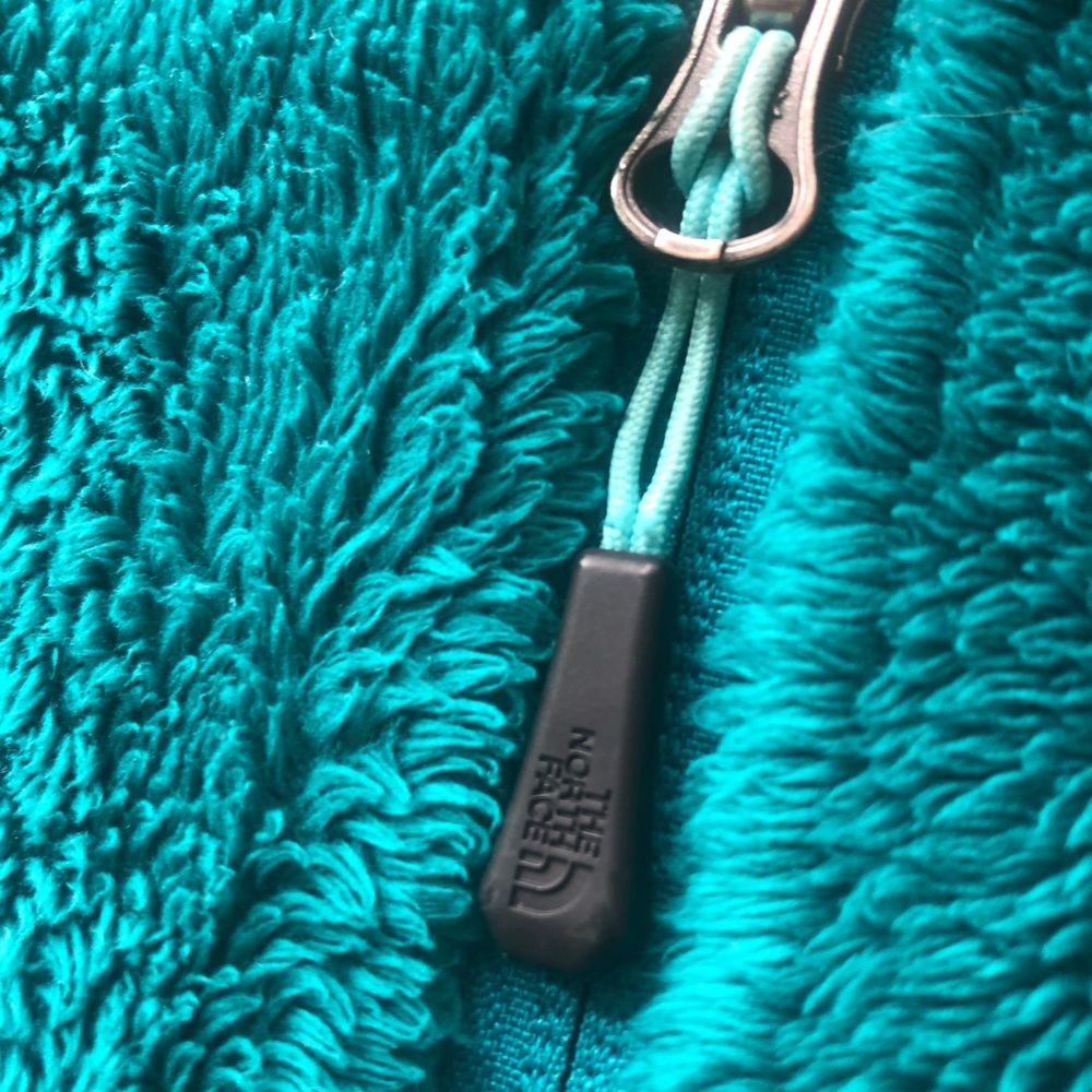 The North Face fuzzy jacket - Picture 5 of 7